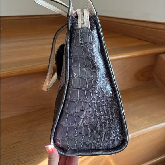 Guess Large Colorblock Shoulder Bag with Croc Texture - Picture 3 of 6